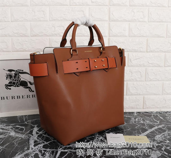 BURBERRY巴寶莉 大號 雙色皮革 敞口式托特包款「The Belt 貝爾特包「Burberry」字母壓花徽標 可手提斜背  Bhq1109